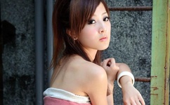 掀开奶罩边躁狠狠躁软学生电影